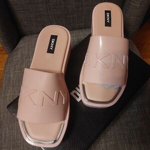 DKNY Women's Pink Platform Round Open Toe Sandal Size 6